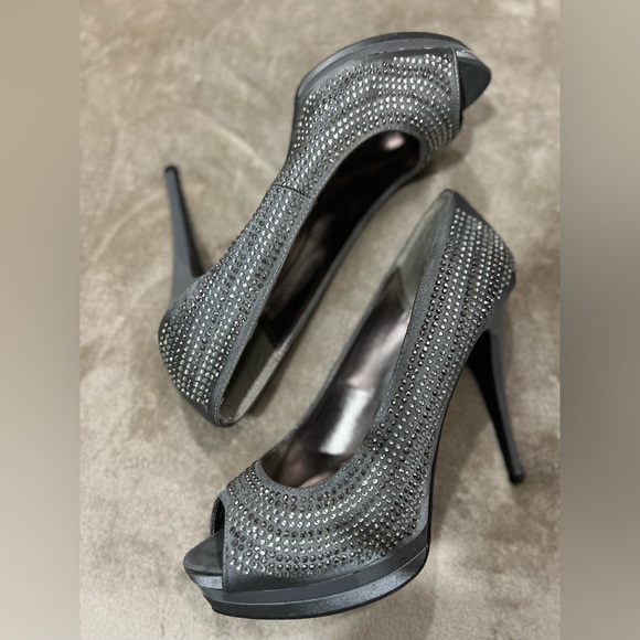 Metallic Grey Platform Stiletto - Picture 3 of 4